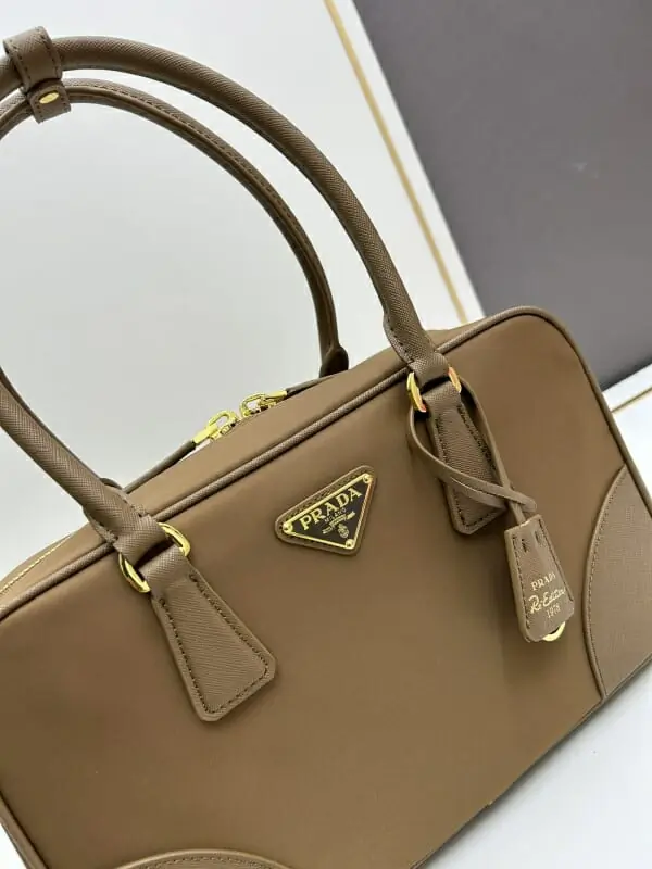 prada aaa qualite sac a main  pour femme s_12231133